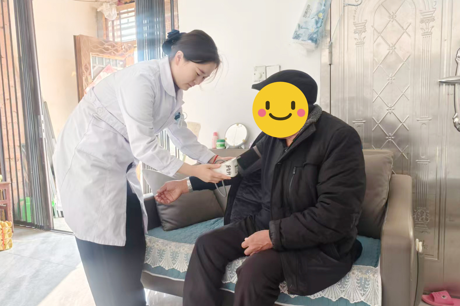 双线关怀暖人心 | 肾内科、血液净化中心上门开展延续性护理服务